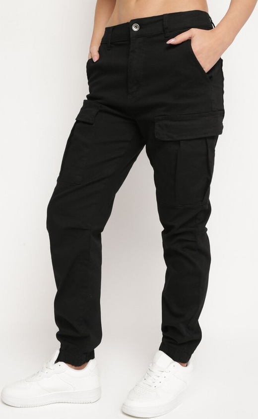 Czarne jeansy born2be w stylu casual z bawełny