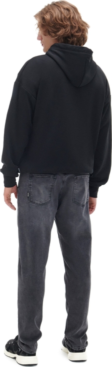 Czarne jeansy Cropp z jeansu w street stylu