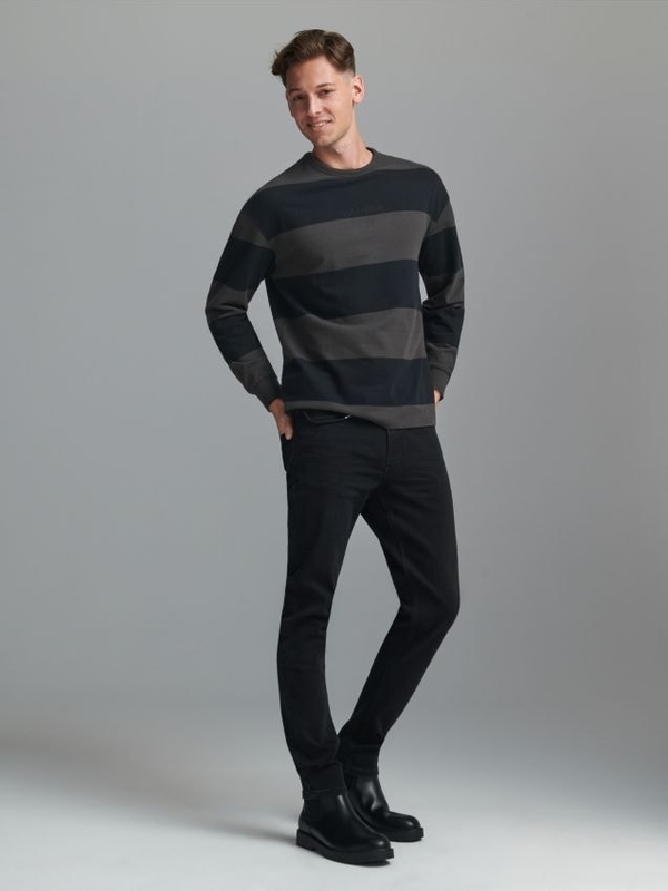 Czarne jeansy Sinsay w stylu casual