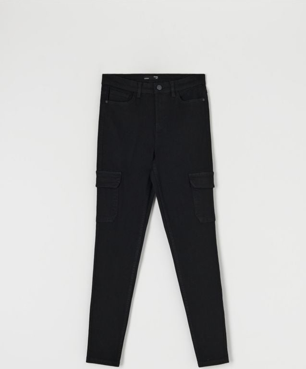 Czarne jeansy Sinsay z bawełny