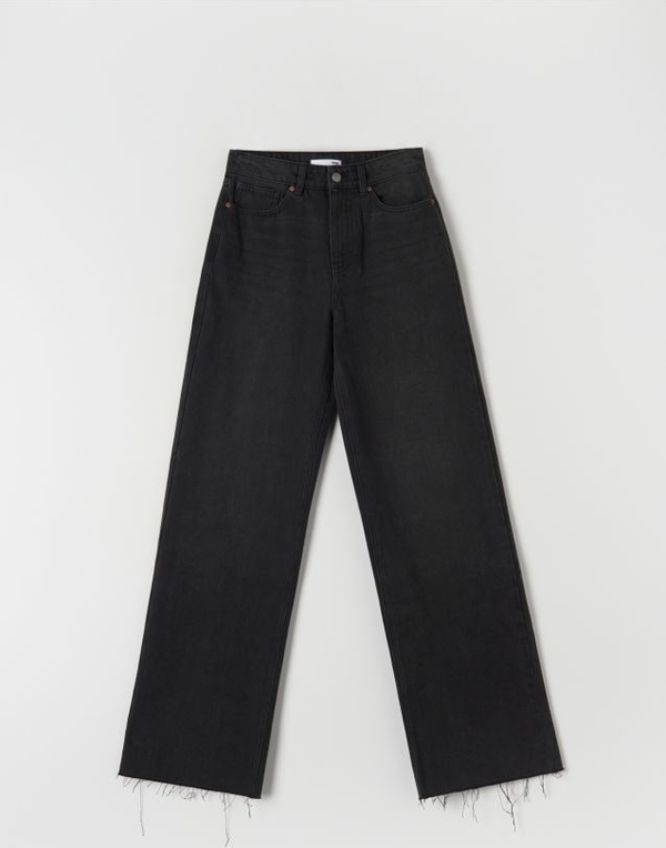 Czarne jeansy Sinsay z bawełny w street stylu