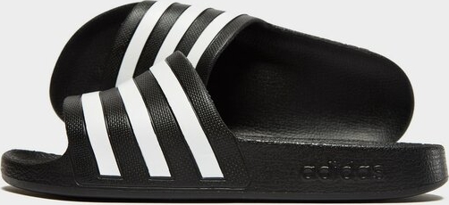 Czarne klapki Adidas Sportswear z płaską podeszwą w sportowym stylu