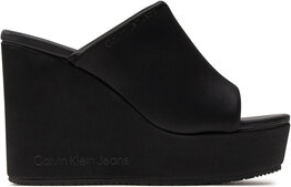 Czarne klapki Calvin Klein w stylu casual na koturnie