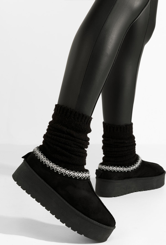 Czarne klapki Zapatos w stylu casual na platformie