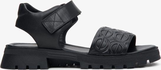 Czarne sandały Estro z klamrami w stylu casual na platformie