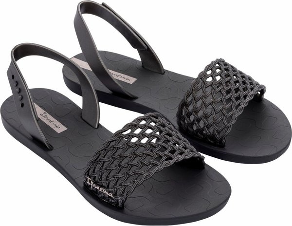 Czarne sandały Ipanema w stylu casual z klamrami