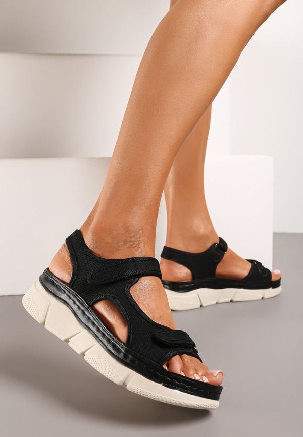 Czarne sandały Renee z klamrami w stylu casual ze skóry