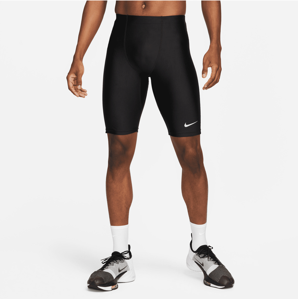 Czarne spodenki Nike w sportowym stylu