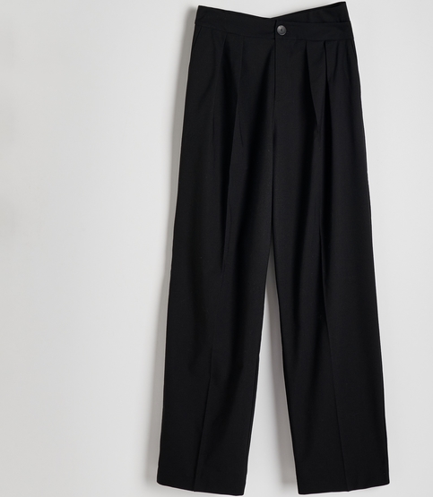 Czarne spodnie Reserved w stylu retro z tkaniny