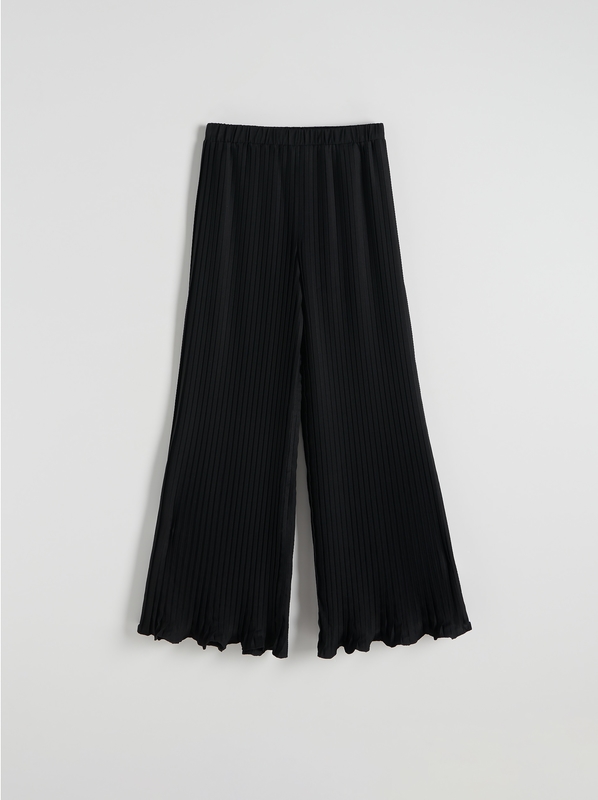 Czarne spodnie Reserved z tkaniny w stylu retro