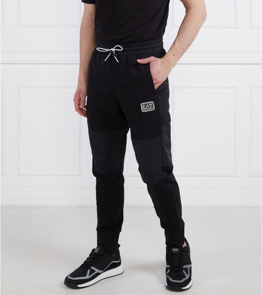 Czarne spodnie sportowe Emporio Armani
