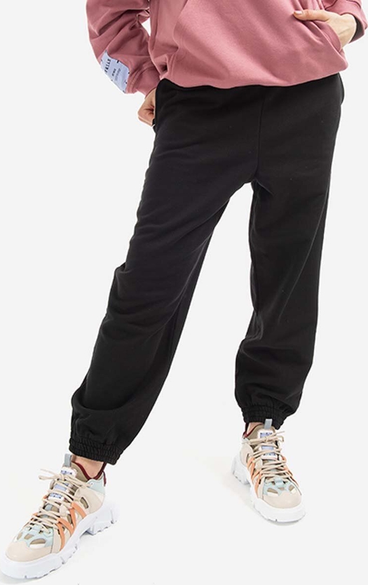 Czarne spodnie sportowe McQ Alexander McQueen z bawełny