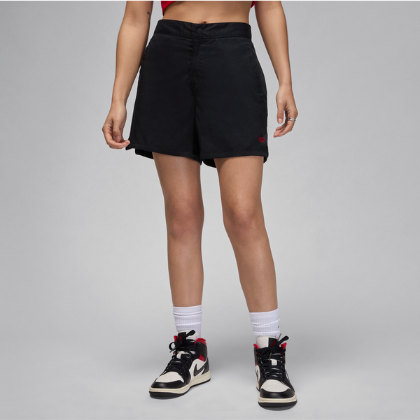Czarne szorty Jordan w sportowym stylu z tkaniny