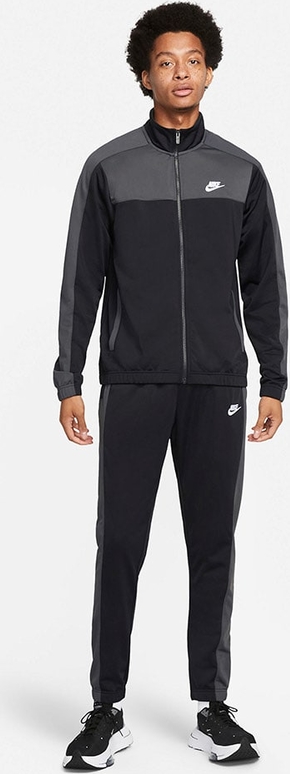 Czarny dres Nike