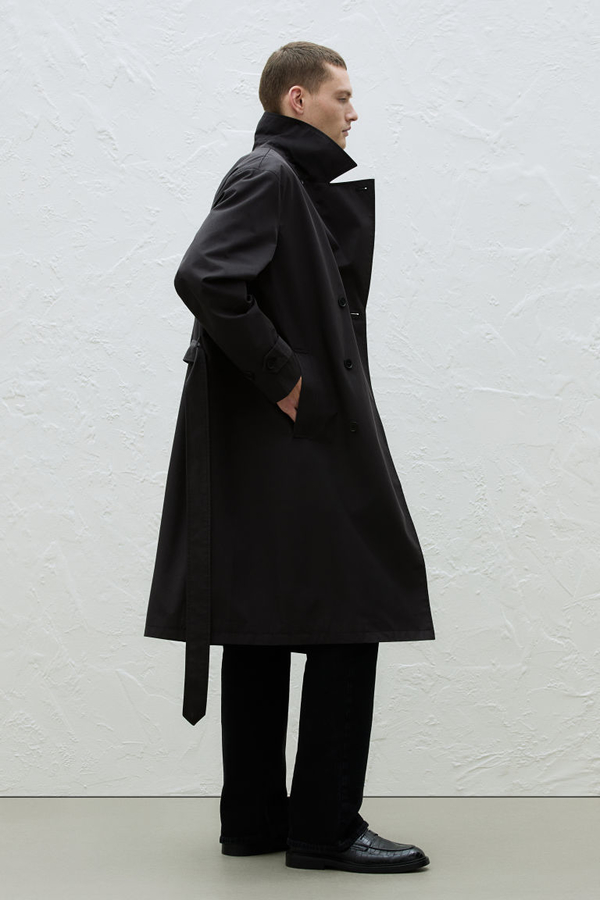 Czarny płaszcz H & M w stylu casual