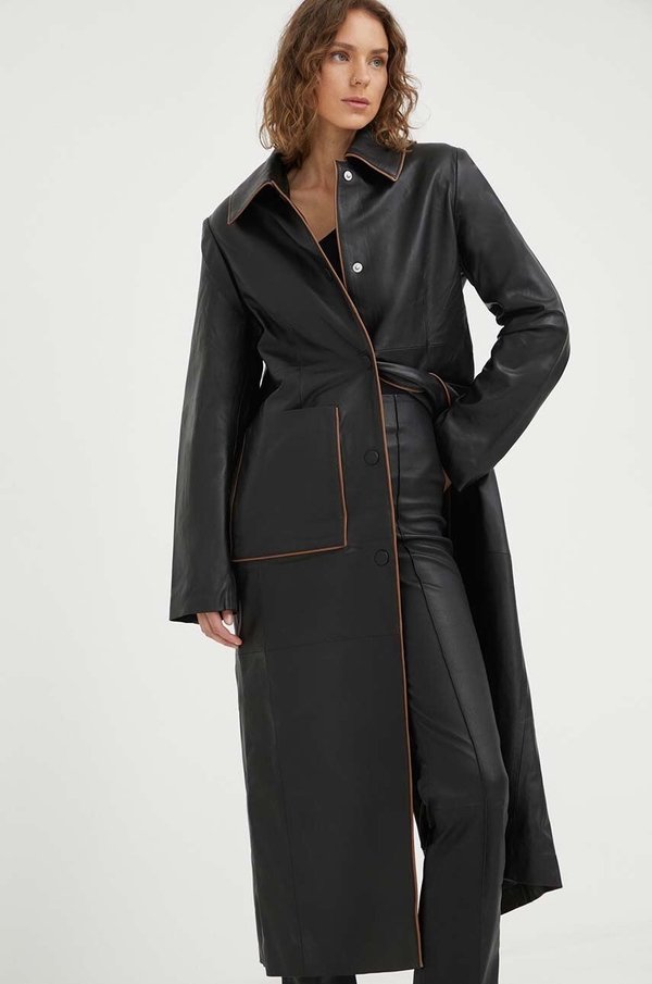Czarny płaszcz Remain w stylu casual
