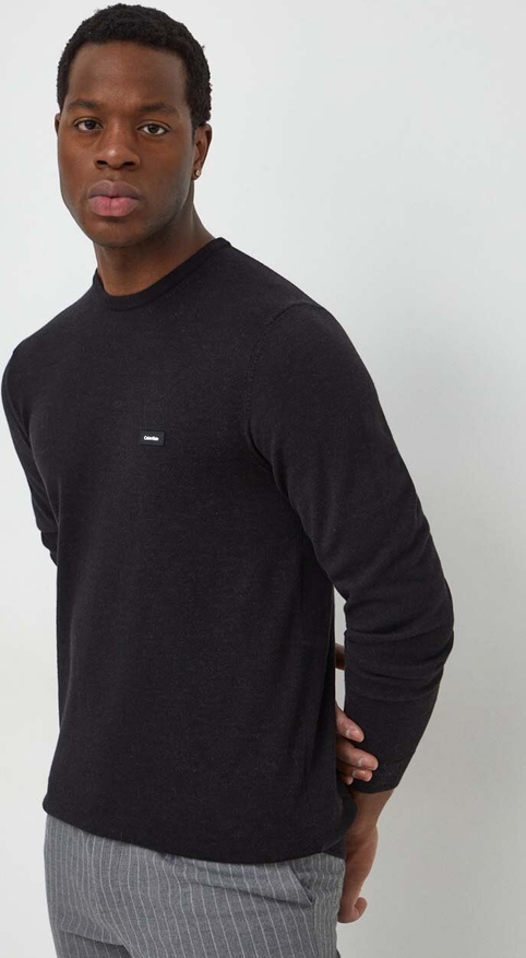 Czarny sweter Calvin Klein w stylu casual