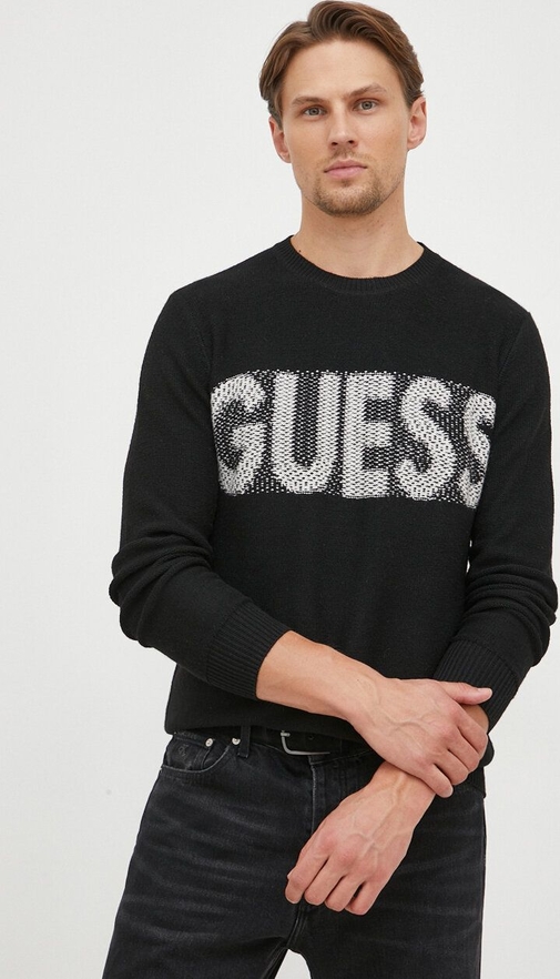 Czarny sweter Guess z wełny w młodzieżowym stylu