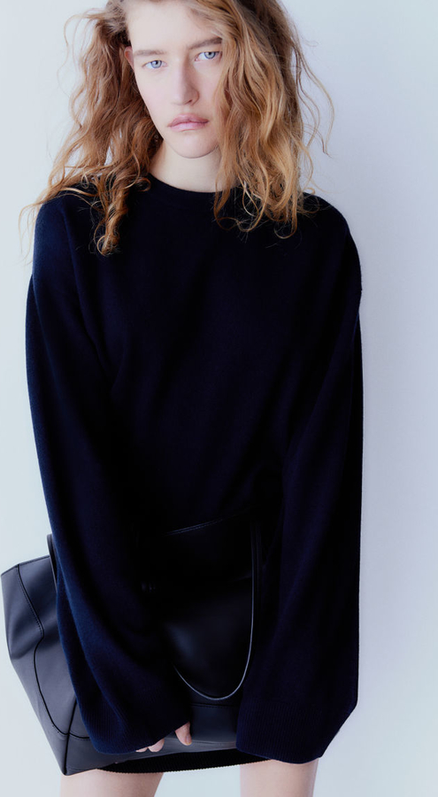 Czarny sweter H & M z kaszmiru w stylu casual