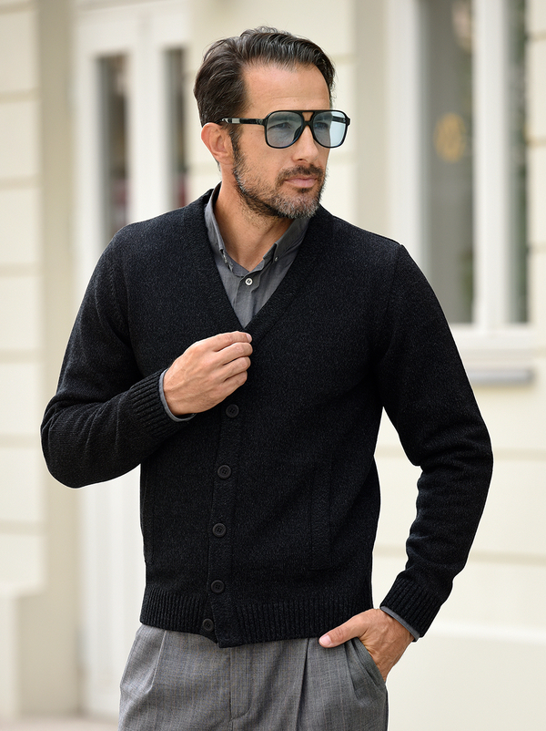 Czarny sweter M. Lasota ze stójką w stylu casual