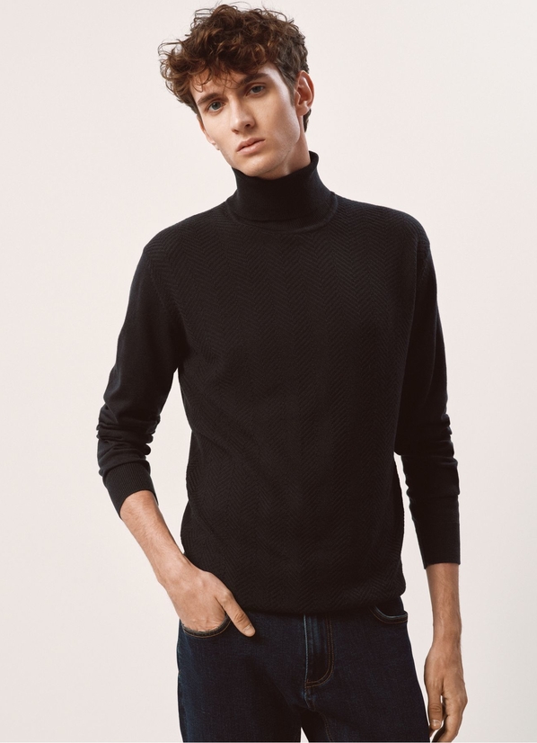 Czarny sweter Ochnik w stylu casual z golfem z tkaniny