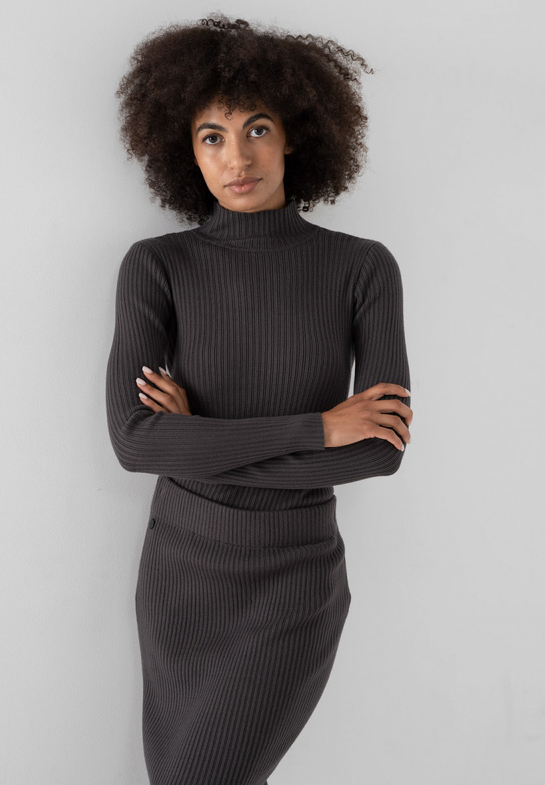 Czarny sweter Outhorn w stylu casual