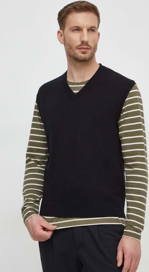 Czarny sweter Sisley w młodzieżowym stylu z okrągłym dekoltem