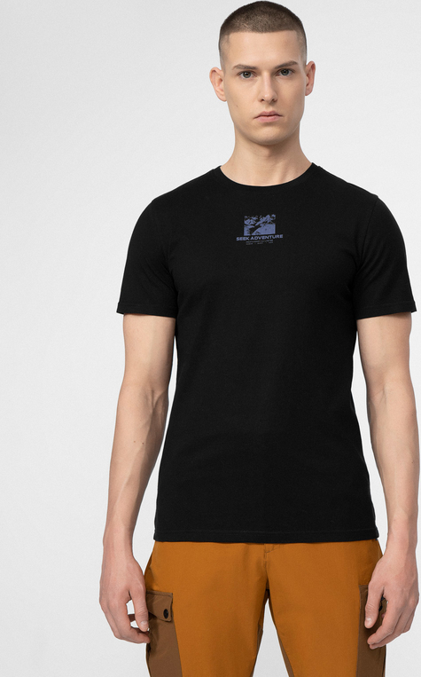 Czarny t-shirt 4F w młodzieżowym stylu z nadrukiem