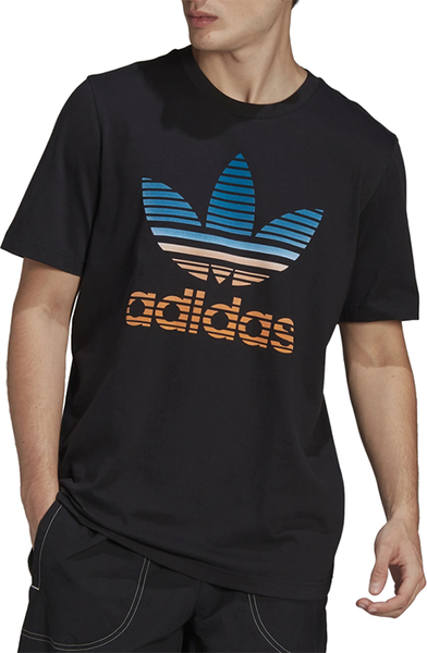 Czarny t-shirt Adidas z krótkim rękawem w sportowym stylu z nadrukiem