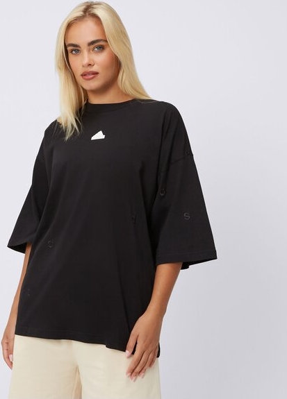 Czarny t-shirt Adidas z krótkim rękawem w stylu casual
