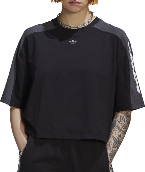 Czarny t-shirt Adidas z okrągłym dekoltem w sportowym stylu z bawełny