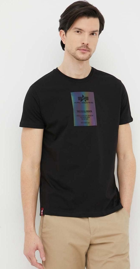 Czarny t-shirt Alpha Industries z bawełny w młodzieżowym stylu z nadrukiem