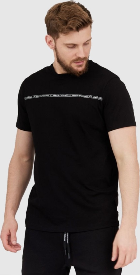 Czarny t-shirt Armani Exchange w młodzieżowym stylu z krótkim rękawem
