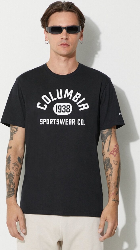 Czarny t-shirt Columbia w młodzieżowym stylu z krótkim rękawem z nadrukiem
