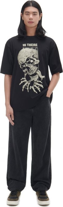 Czarny t-shirt Cropp z nadrukiem w młodzieżowym stylu