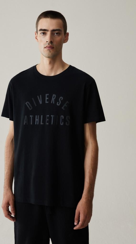 Czarny t-shirt Diverse w młodzieżowym stylu z krótkim rękawem