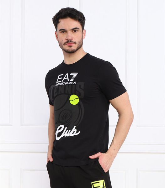 Czarny t-shirt Emporio Armani w młodzieżowym stylu z krótkim rękawem