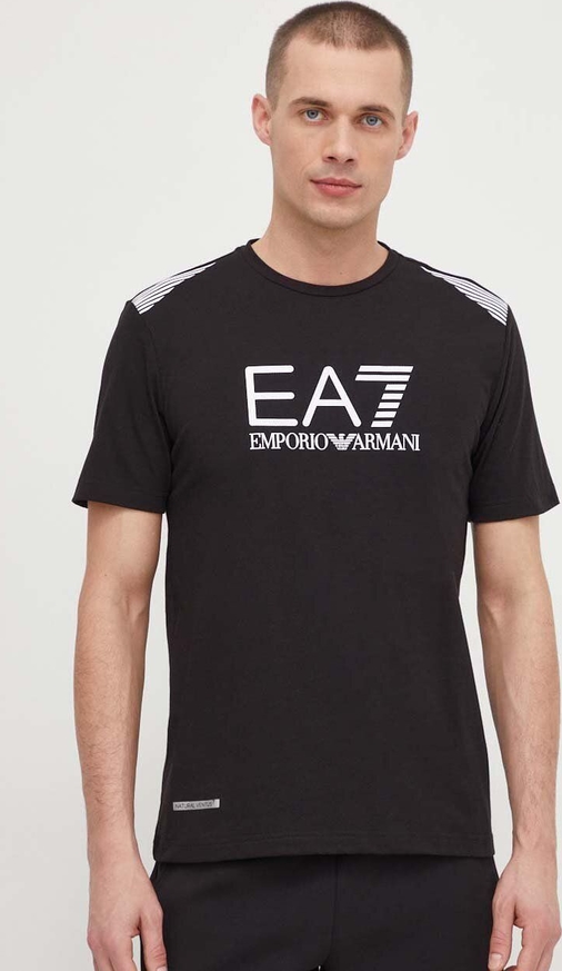 Czarny t-shirt Emporio Armani z krótkim rękawem w młodzieżowym stylu z nadrukiem