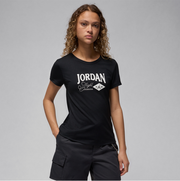 Czarny t-shirt Jordan w stylu klasycznym