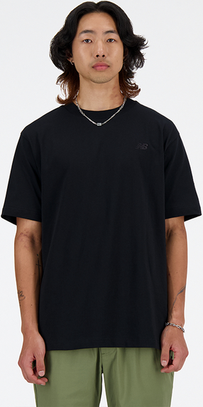 Czarny t-shirt New Balance w sportowym stylu z dresówki z krótkim rękawem