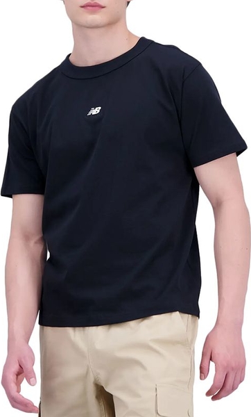 Czarny t-shirt New Balance w stylu klasycznym z tkaniny z krótkim rękawem