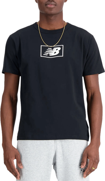 Czarny t-shirt New Balance z krótkim rękawem w sportowym stylu z bawełny
