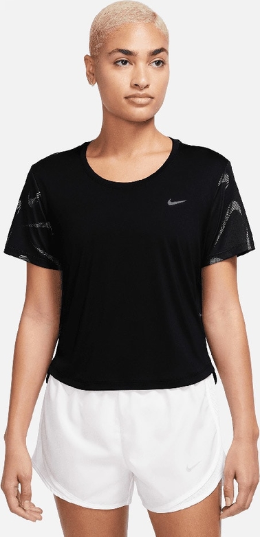 Czarny t-shirt Nike z tkaniny