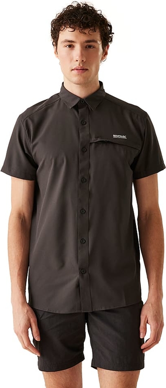 Czarny t-shirt Regatta w stylu casual z krótkim rękawem