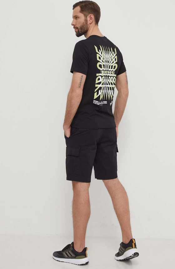 Czarny t-shirt The North Face w młodzieżowym stylu z nadrukiem z bawełny