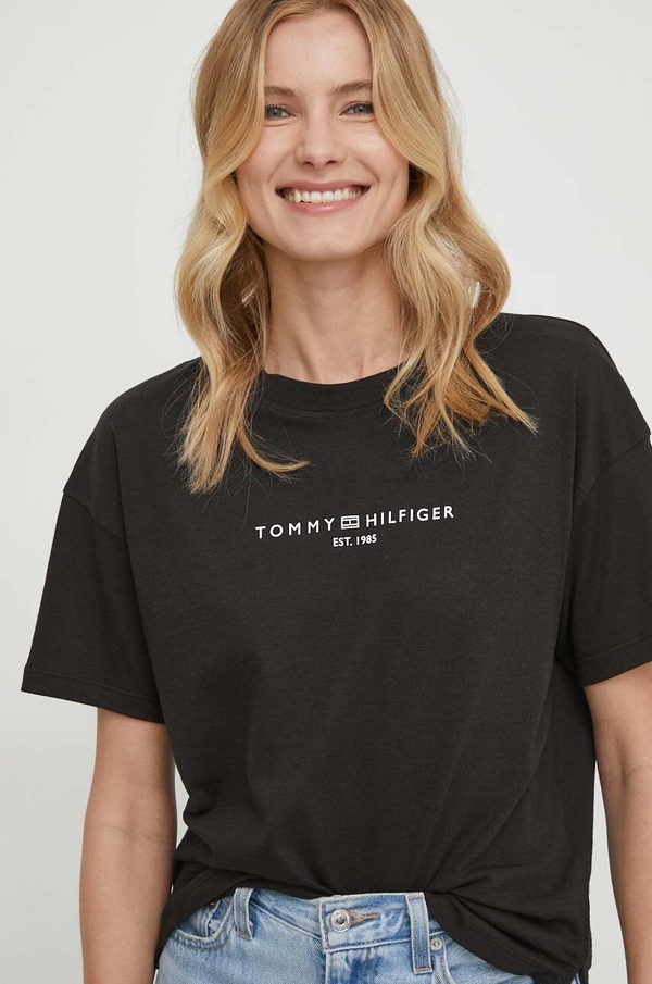 Czarny t-shirt Tommy Hilfiger w młodzieżowym stylu