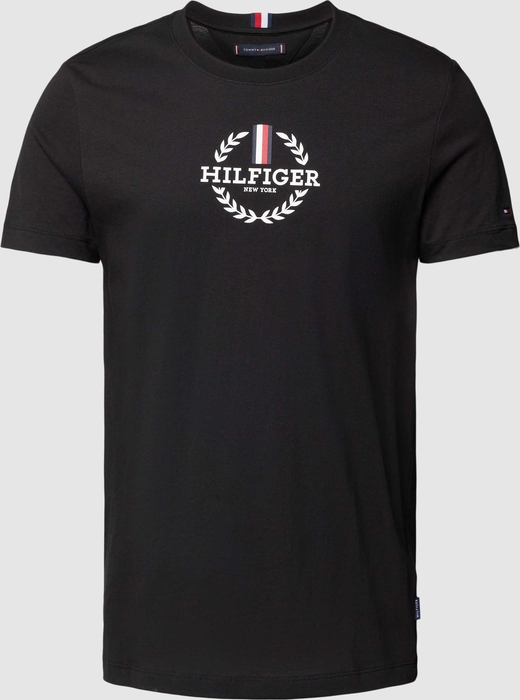 Czarny t-shirt Tommy Hilfiger w młodzieżowym stylu z bawełny