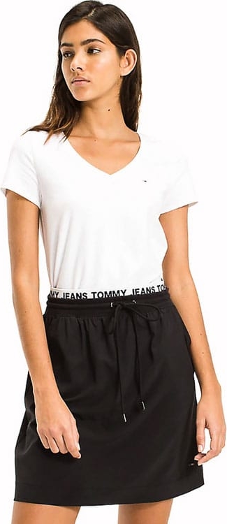 Czarny t-shirt Tommy Jeans z krótkim rękawem w młodzieżowym stylu z dekoltem w kształcie litery v