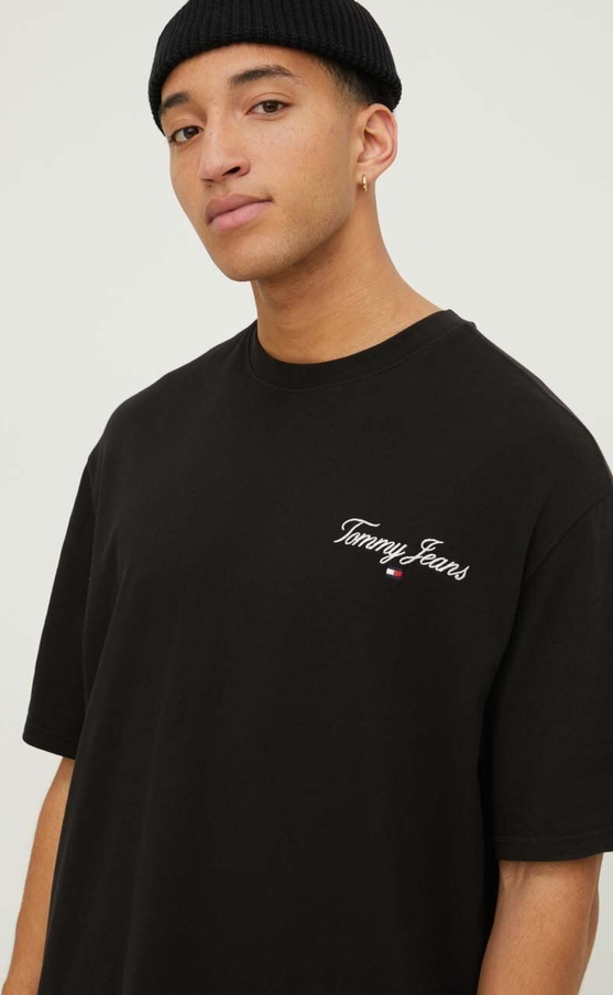 Czarny t-shirt Tommy Jeans z krótkim rękawem w stylu casual z bawełny