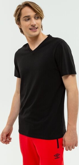 Czarny t-shirt Umbro w stylu casual z krótkim rękawem